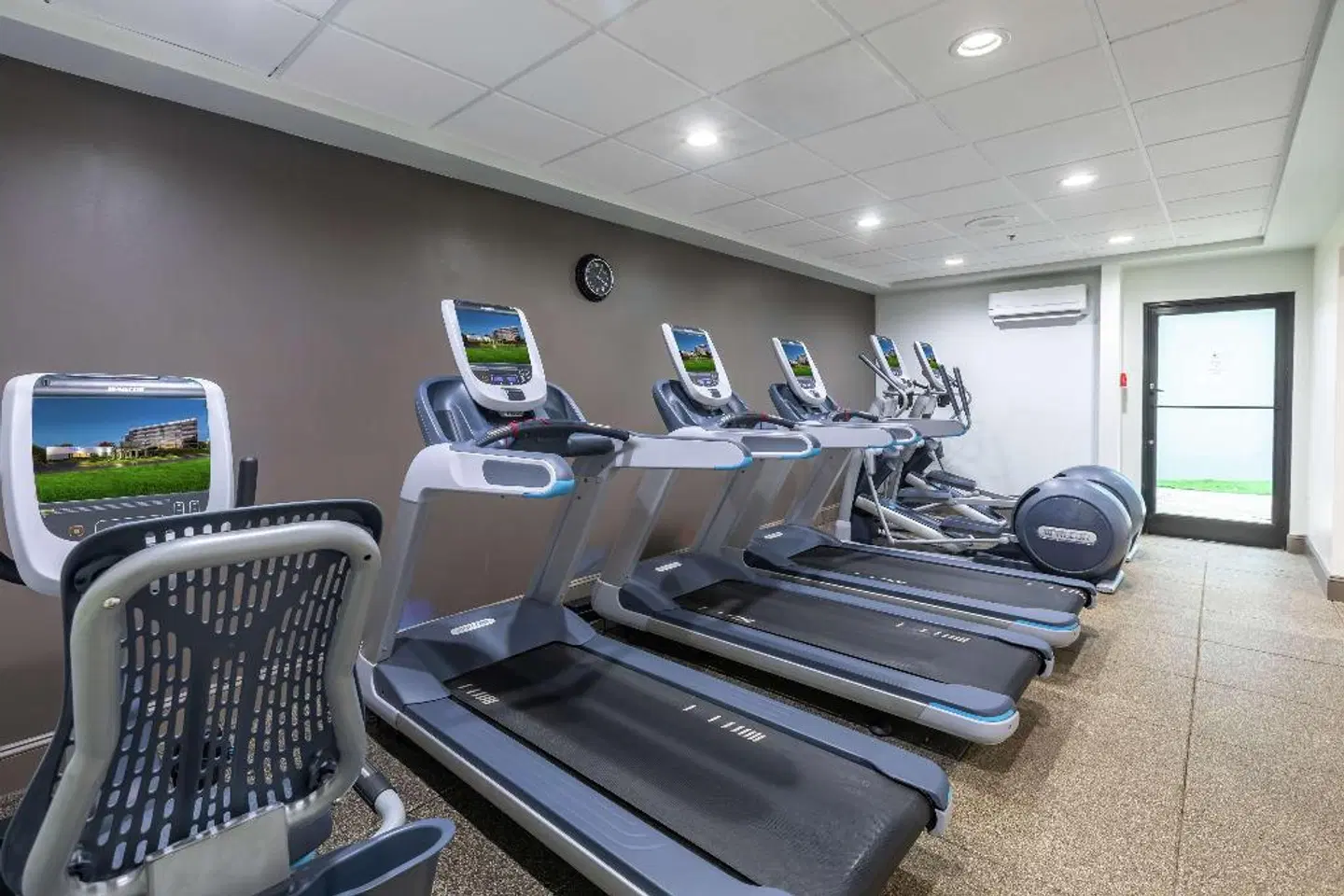 DoubleTree by Hilton Hotel Winston Salem - University SPORTS_AND_LEISURE