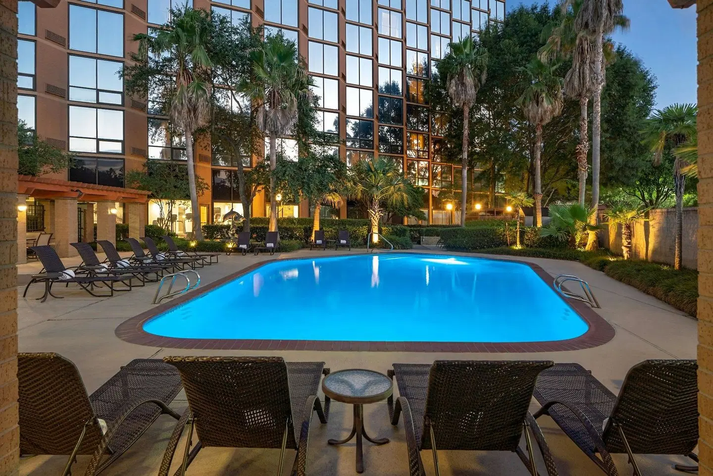 Sheraton Houston Brookhollow OUTDOOR_POOL