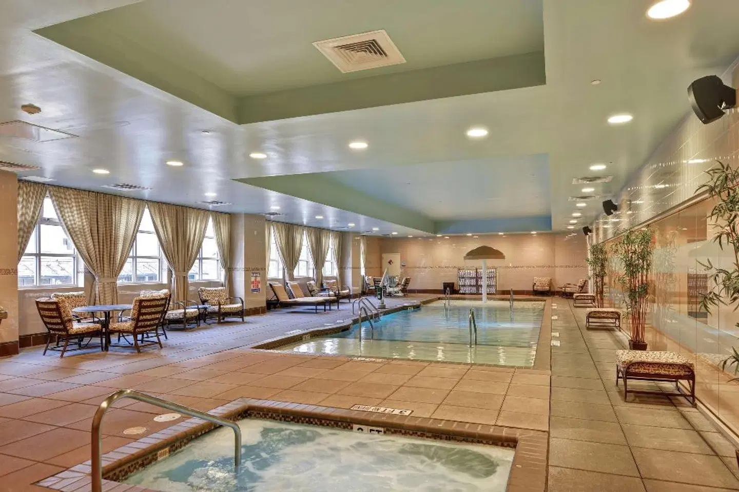 Embassy Suites by Hilton Raleigh Durham Airport Brier Creek Hallenbad