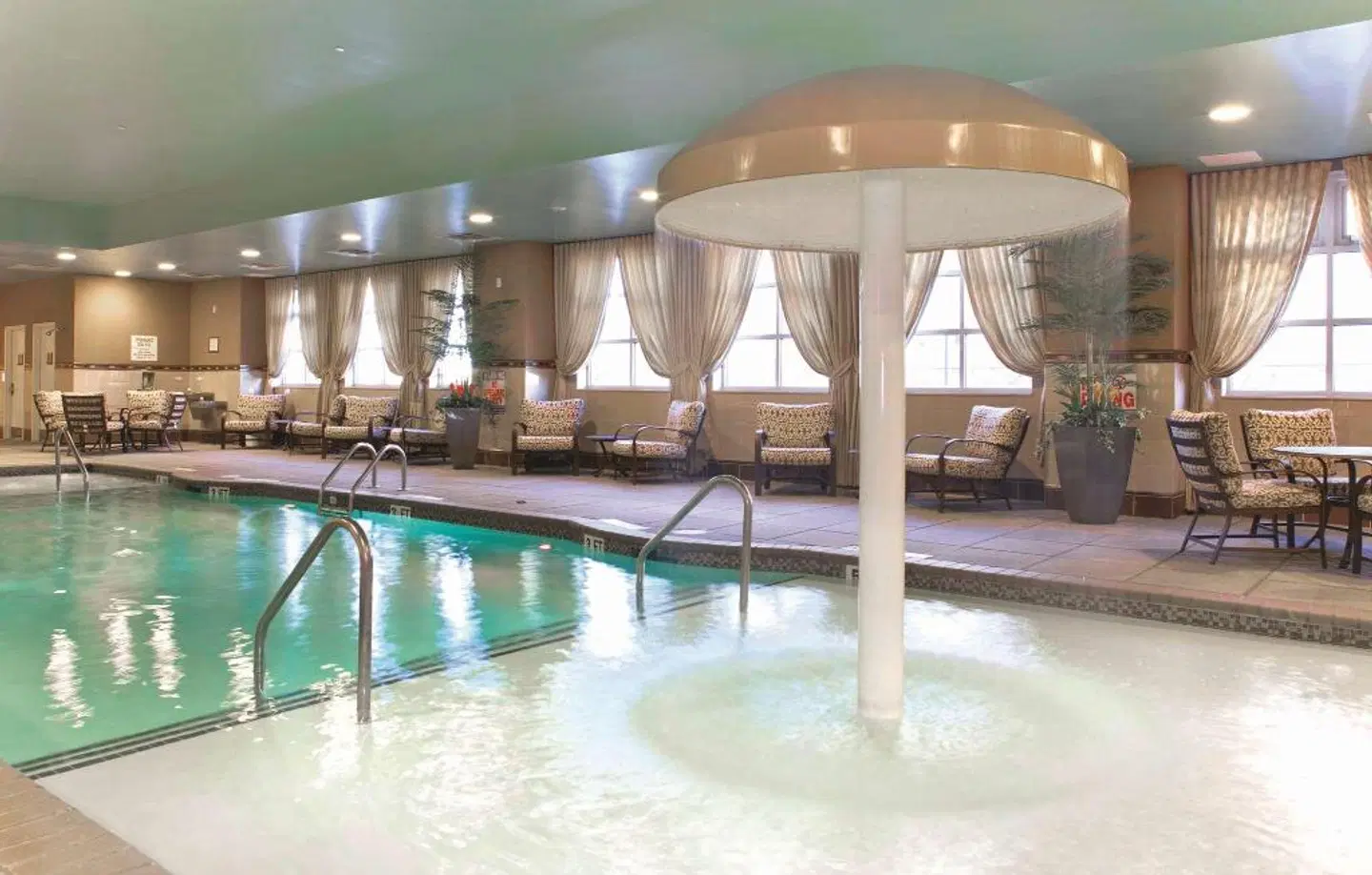 Embassy Suites by Hilton Raleigh Durham Airport Brier Creek Hallenbad