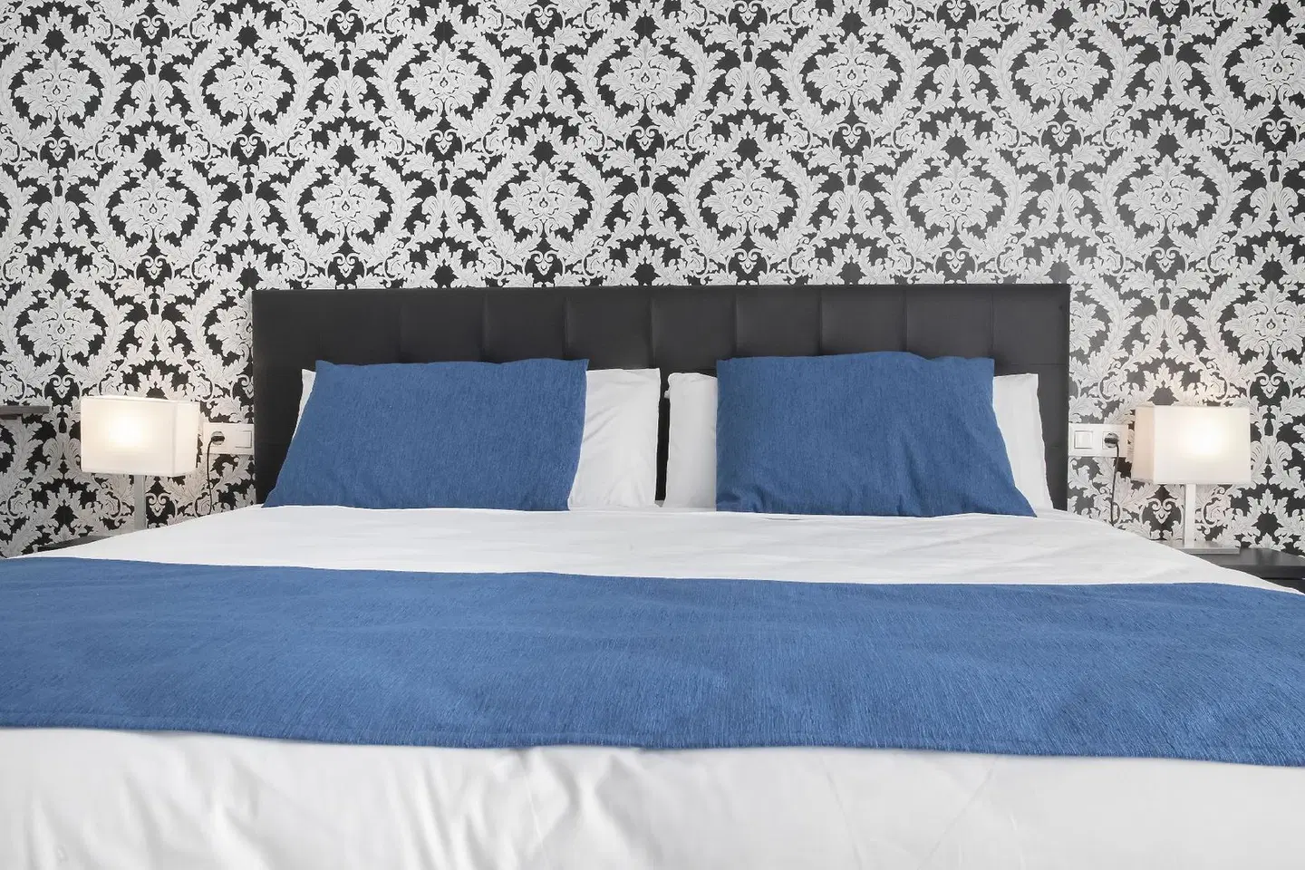 I Host You ROOM_EXAMPLE