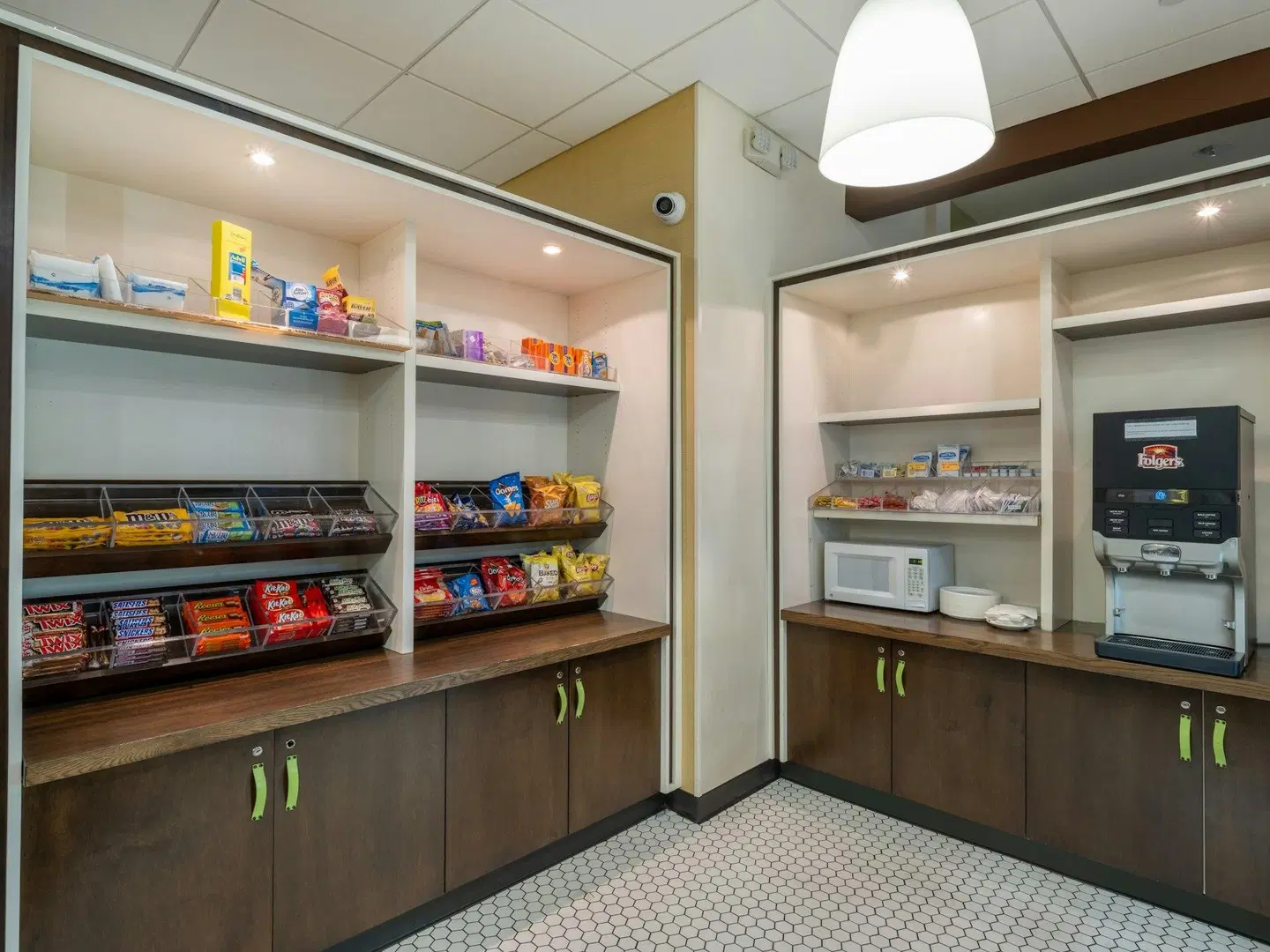 Holiday Inn Greensboro Coliseum by IHG LOUNGE_LOBBY