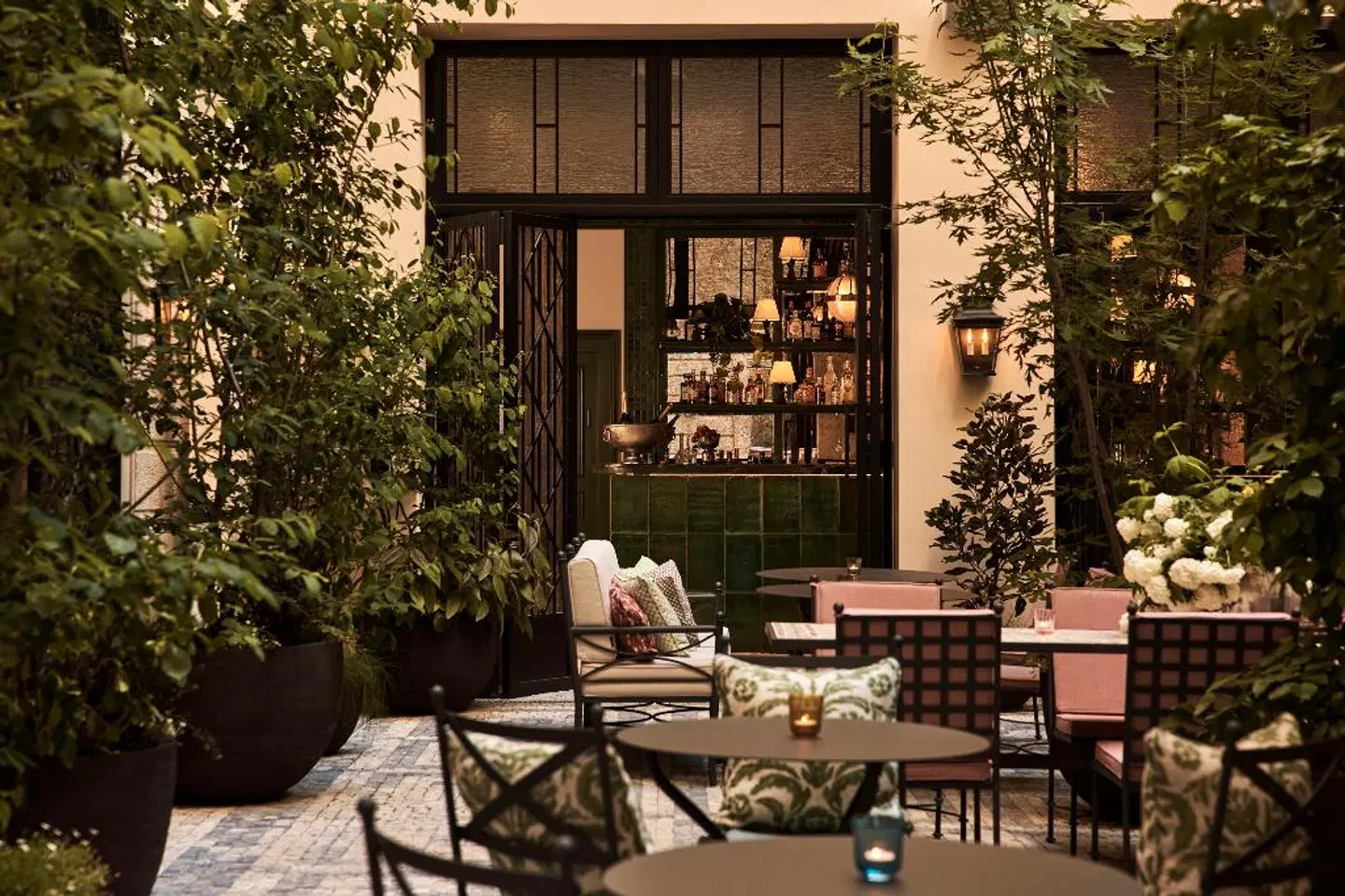 Sir Prague, Part Of Sircle Collection Terrasse