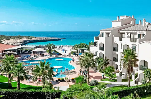 FERGUS Style Carema Beach OUTDOOR_POOL