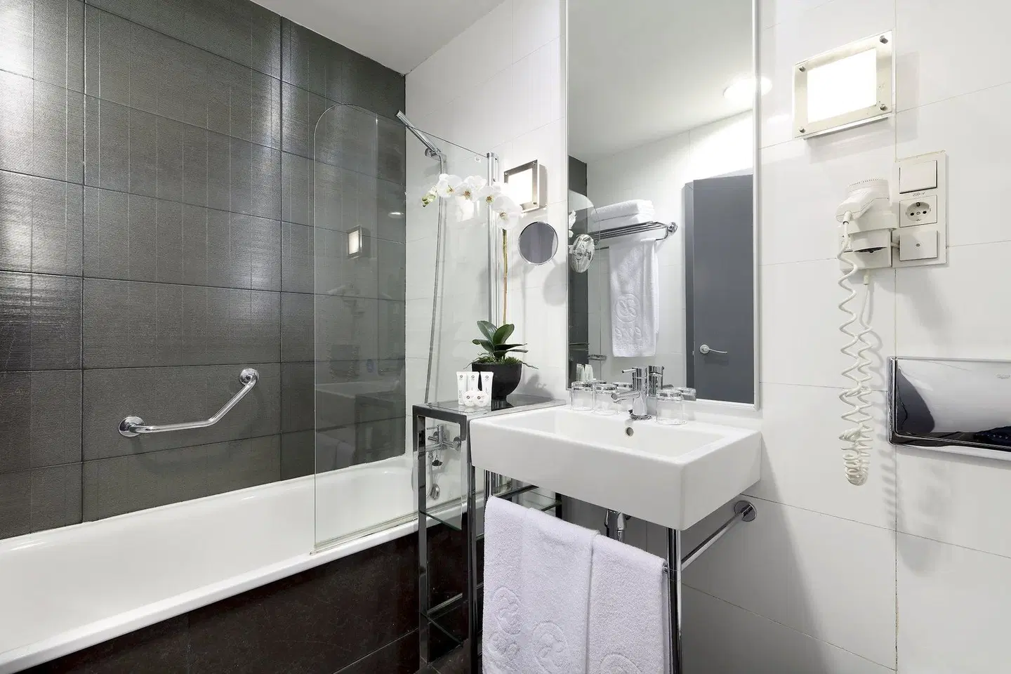 Exe Tres Cantos Badezimmer