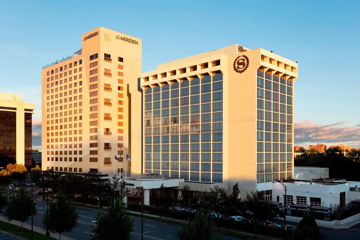Le Méridien Charlotte EXTERIOR
