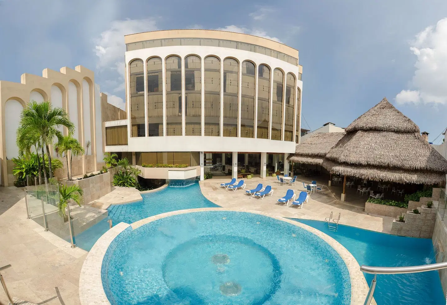 DoubleTree by Hilton Hotel Iquitos OUTDOOR_POOL