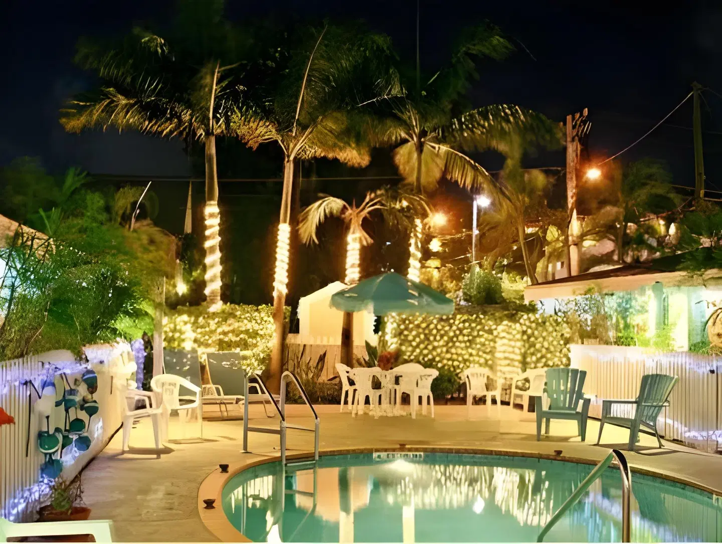Southwinds Motel OUTDOOR_POOL