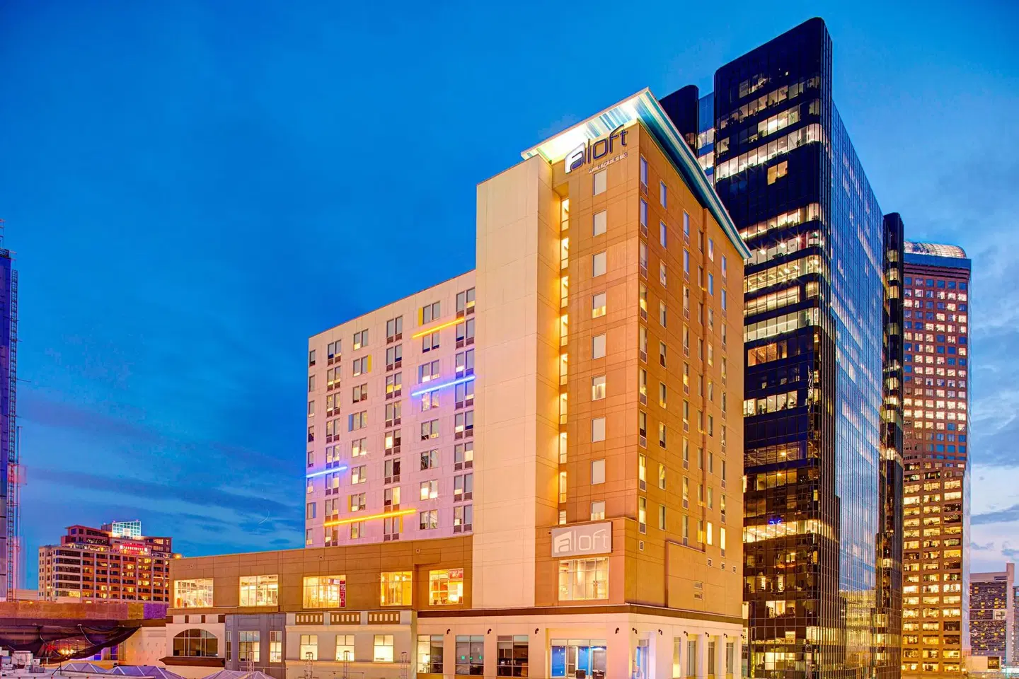 Aloft Charlotte City Center EXTERIOR
