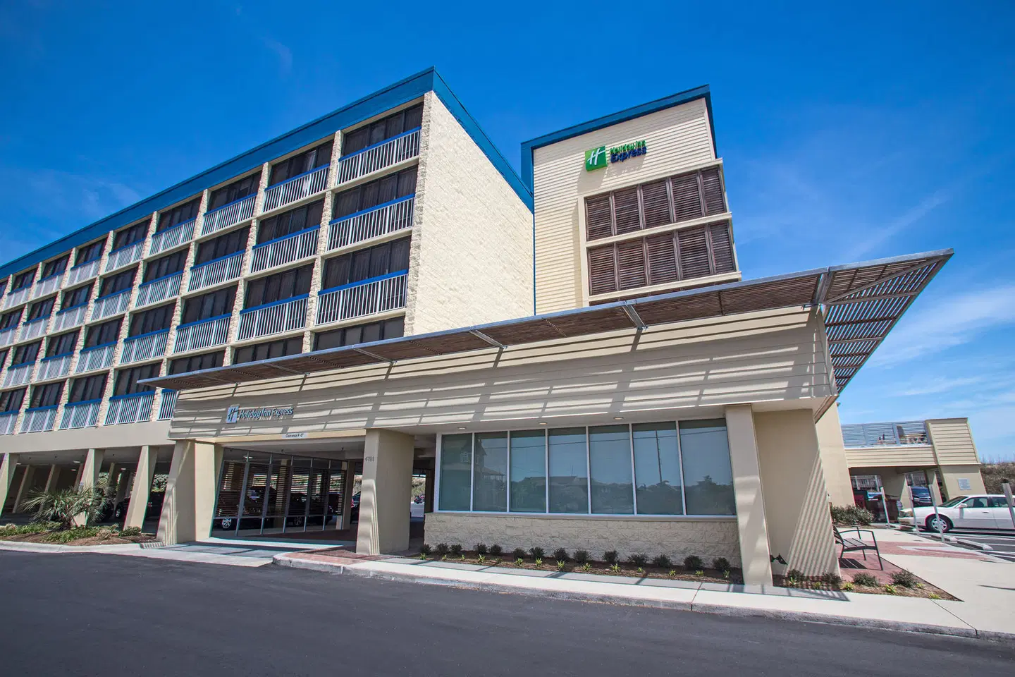 Holiday Inn Express Nags Head Oceanfront by IHG EXTERIOR