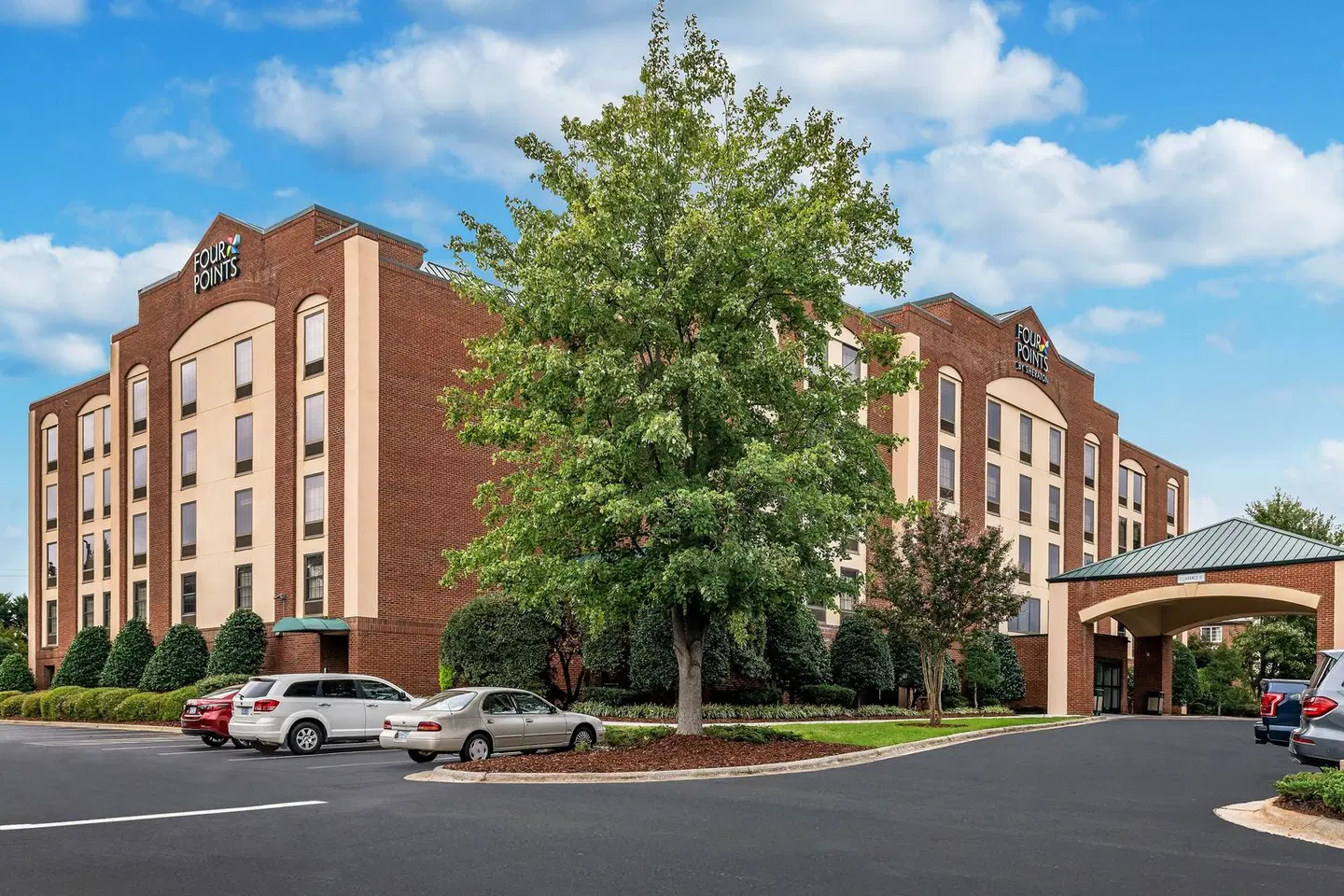 Four Points by Sheraton Greensboro Airport EXTERIOR