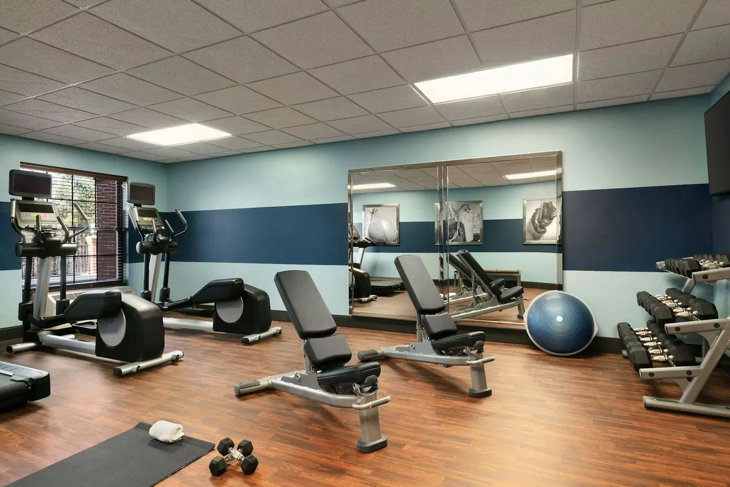Four Points by Sheraton Raleigh Arena SPORTS_AND_LEISURE