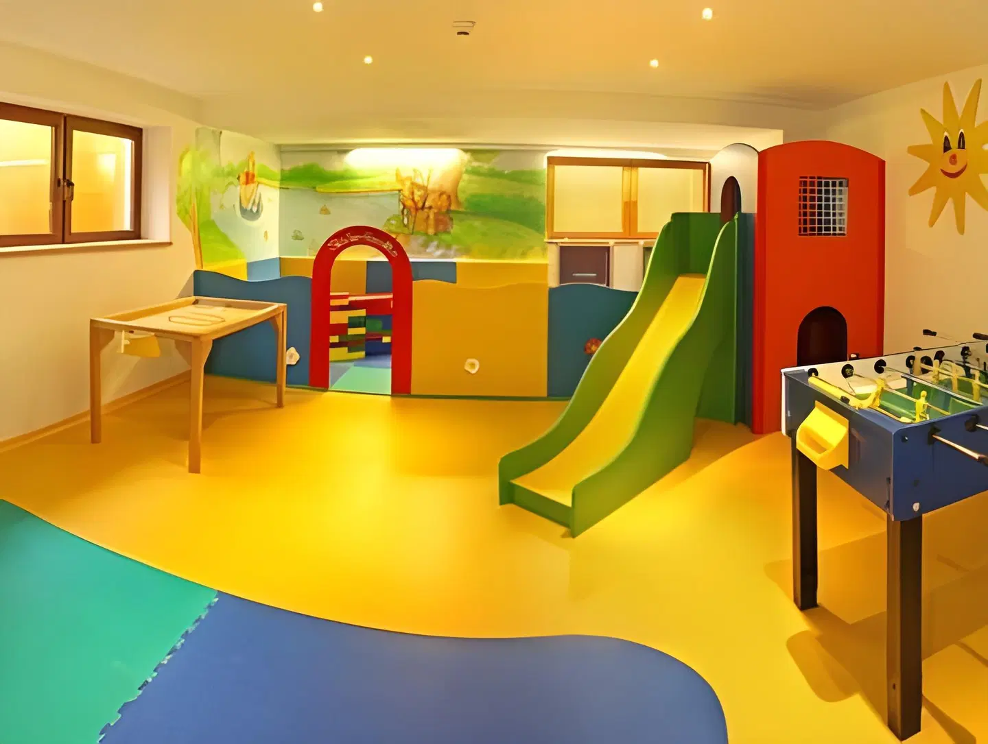 Central SPORTS_AND_LEISURE