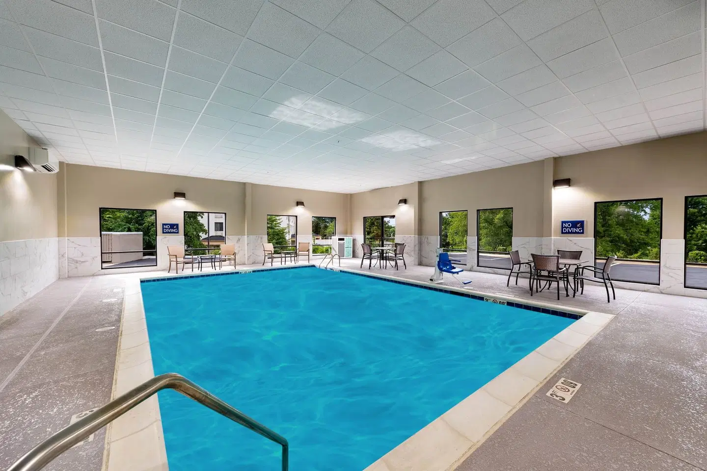 Four Points by Sheraton Charlotte - Lake Norman Hallenbad