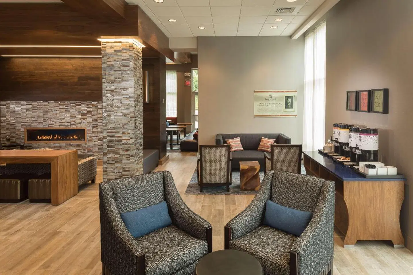 Hampton Inn & Suites Asheville Biltmore Village LOUNGE_LOBBY