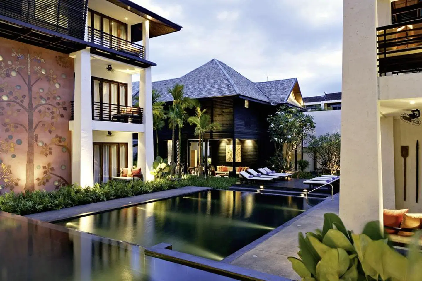 U Chiang Mai OUTDOOR_POOL
