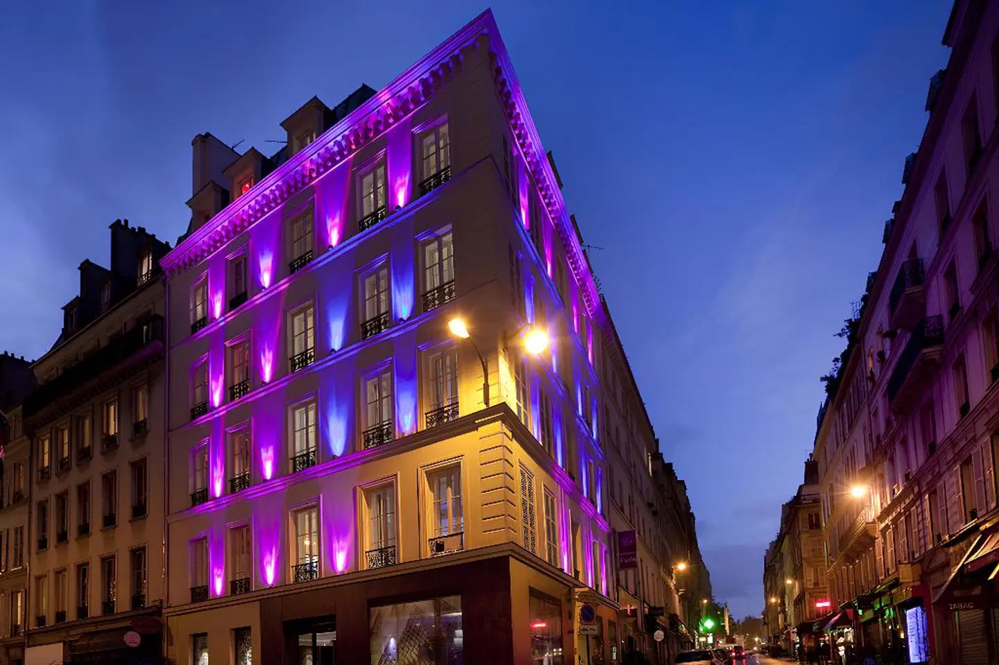 Secret De Paris EXTERIOR