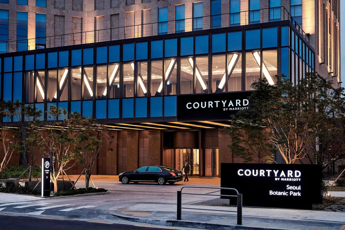 Courtyard by Marriott Seoul Botanic Park EXTERIOR