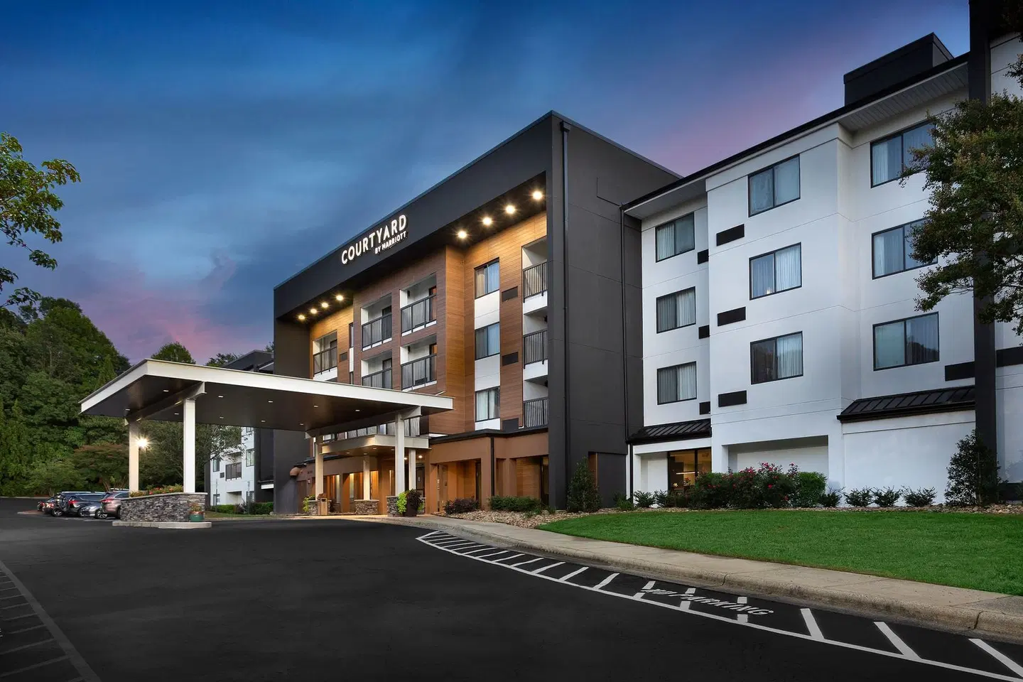 Courtyard by Marriott Winston-Salem Hanes Mall EXTERIOR