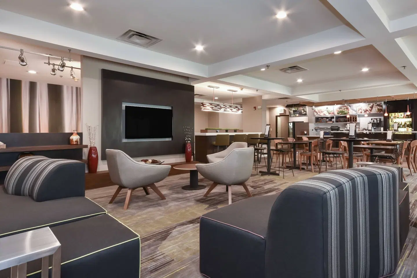 Courtyard by Marriott Charlotte Lake Norman LOUNGE_LOBBY