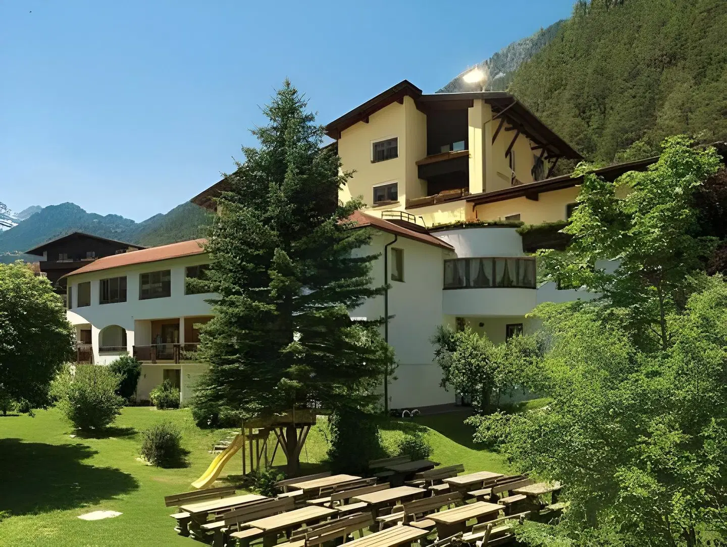 Hotel Kreuz EXTERIOR