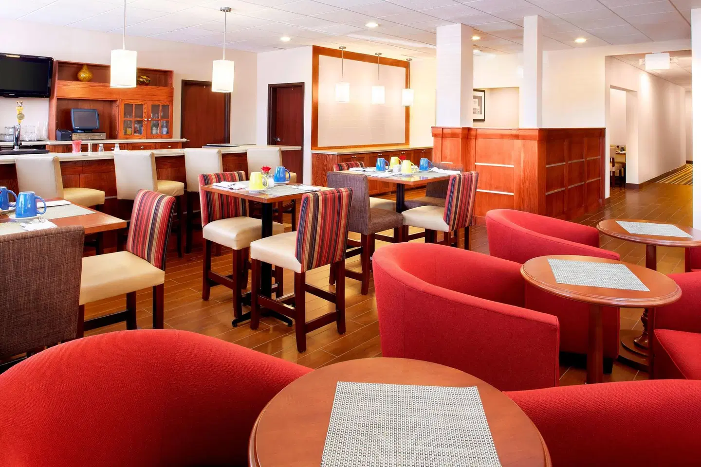Four Points by Sheraton Houston Hobby Airport Bar