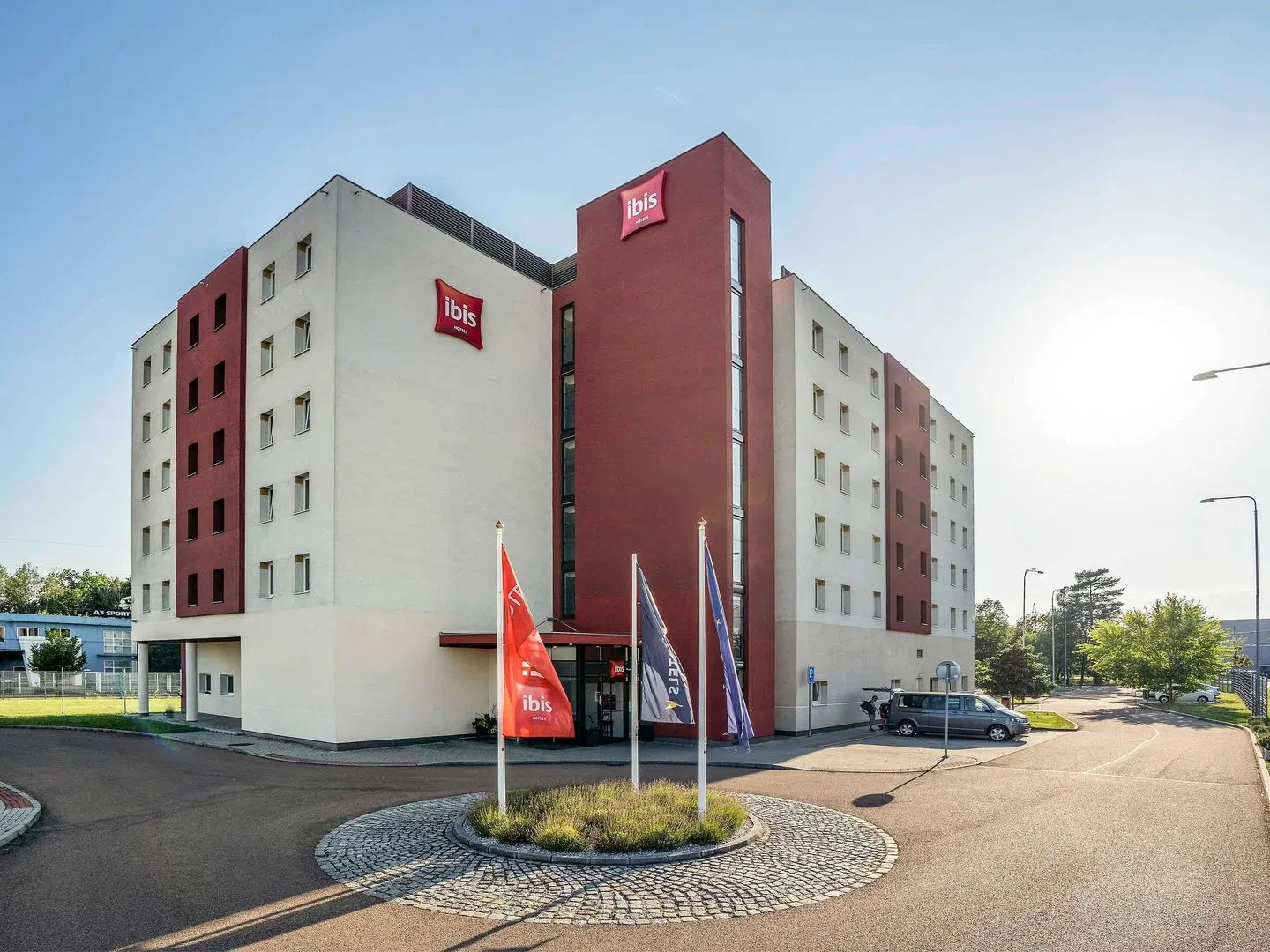 ibis Plzen EXTERIOR
