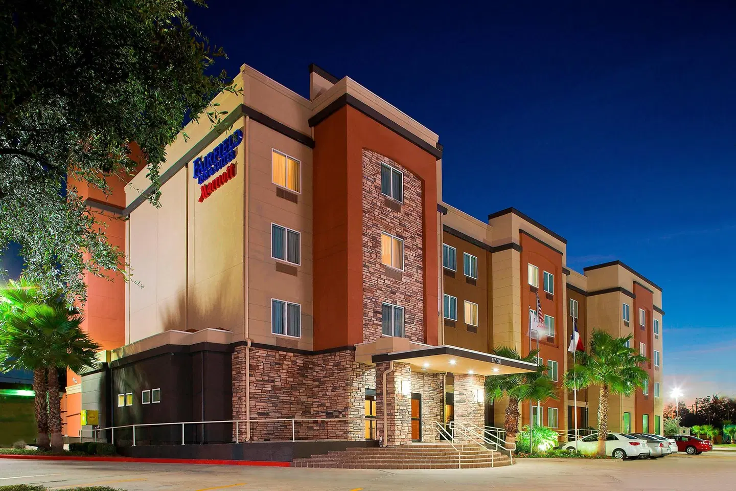 Fairfield Inn & Suites by Marriott Houston Hobby Airport EXTERIOR