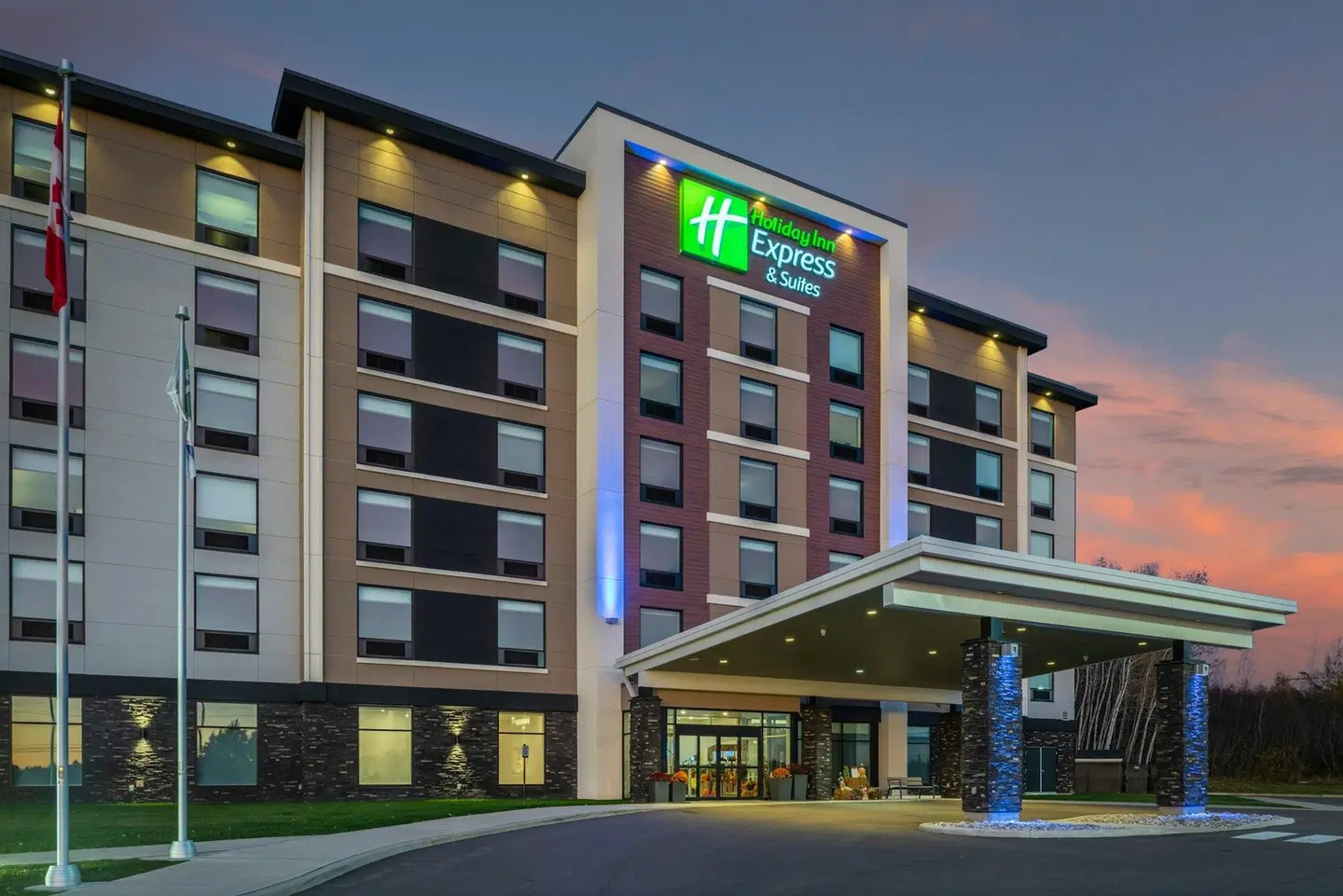 Holiday Inn Express & Suites Moncton by IHG EXTERIOR