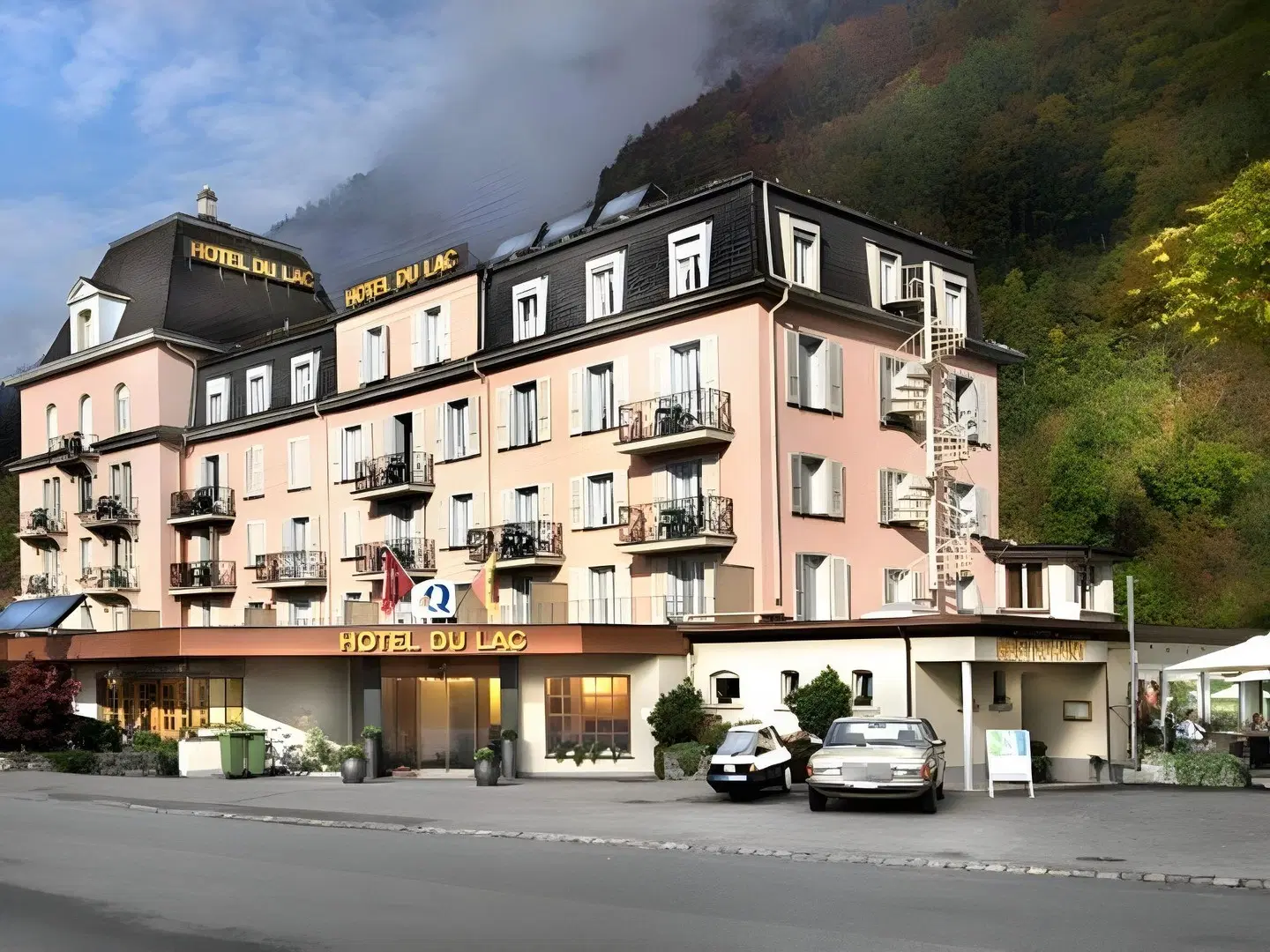 Du Lac EXTERIOR