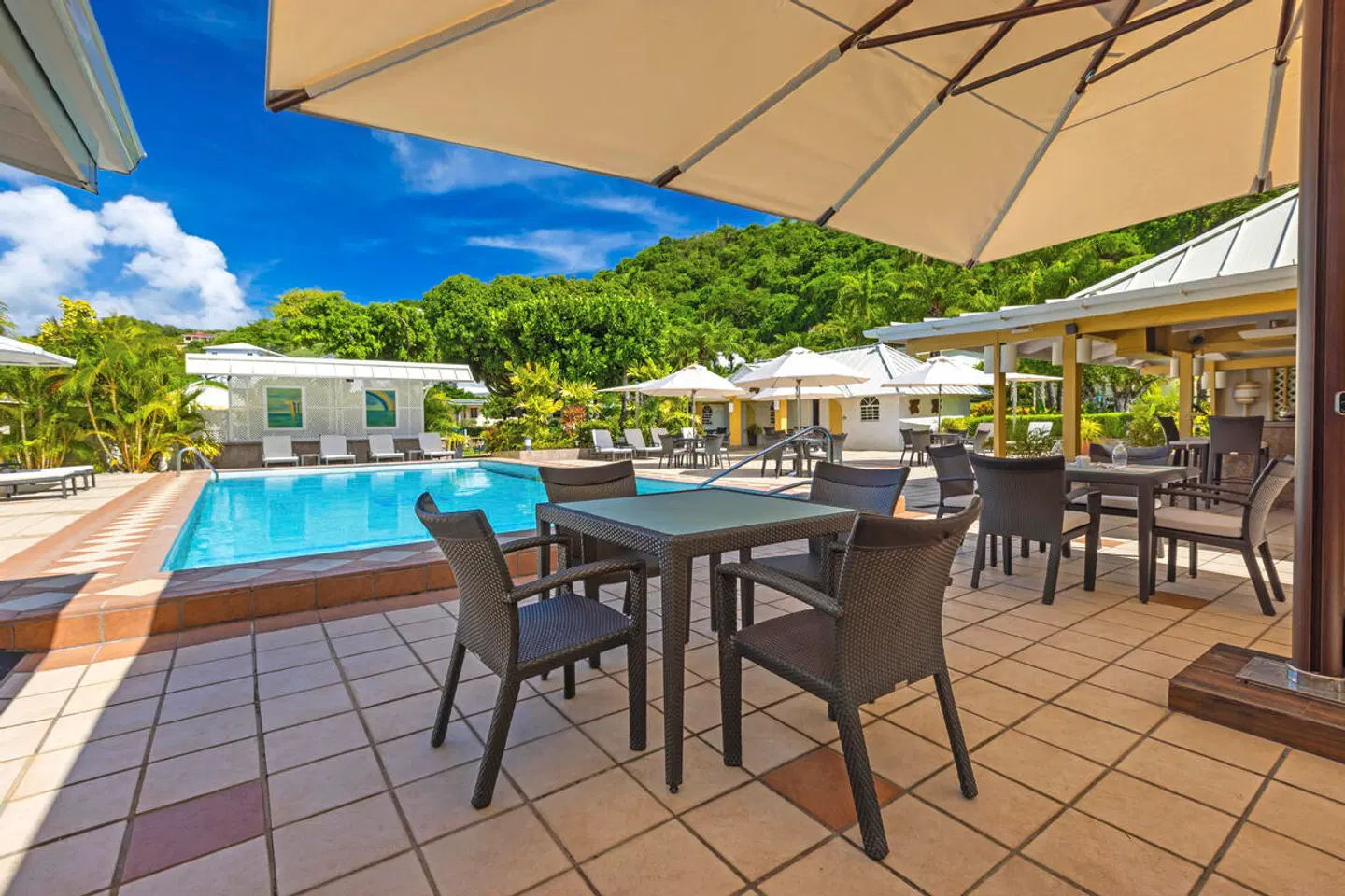Blue Horizons Garden Resort Terrasse