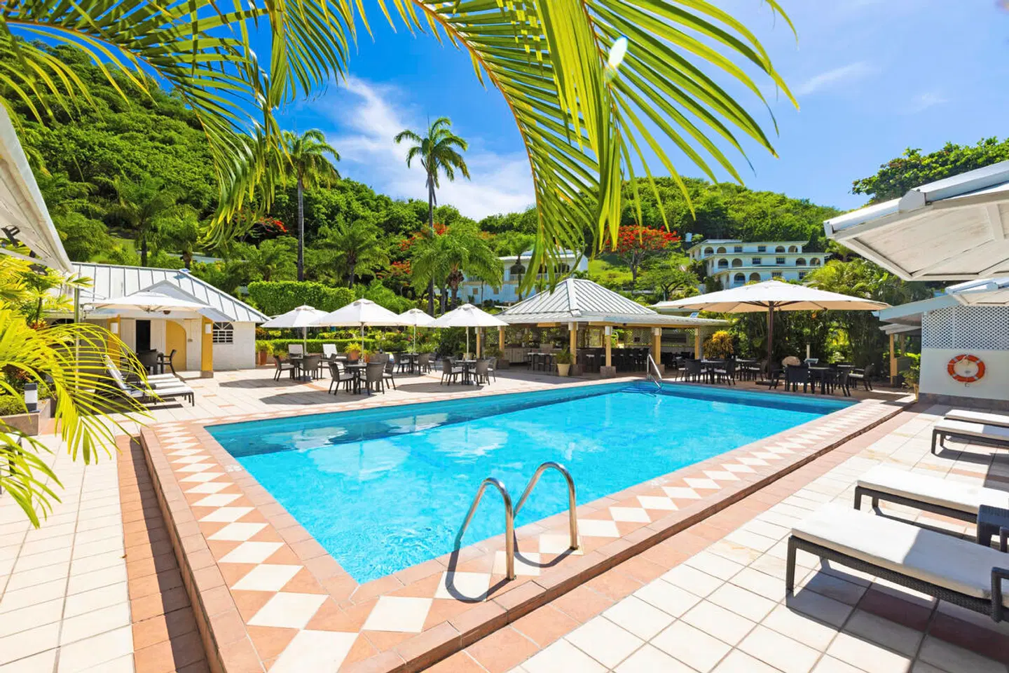 Blue Horizons Garden Resort OUTDOOR_POOL