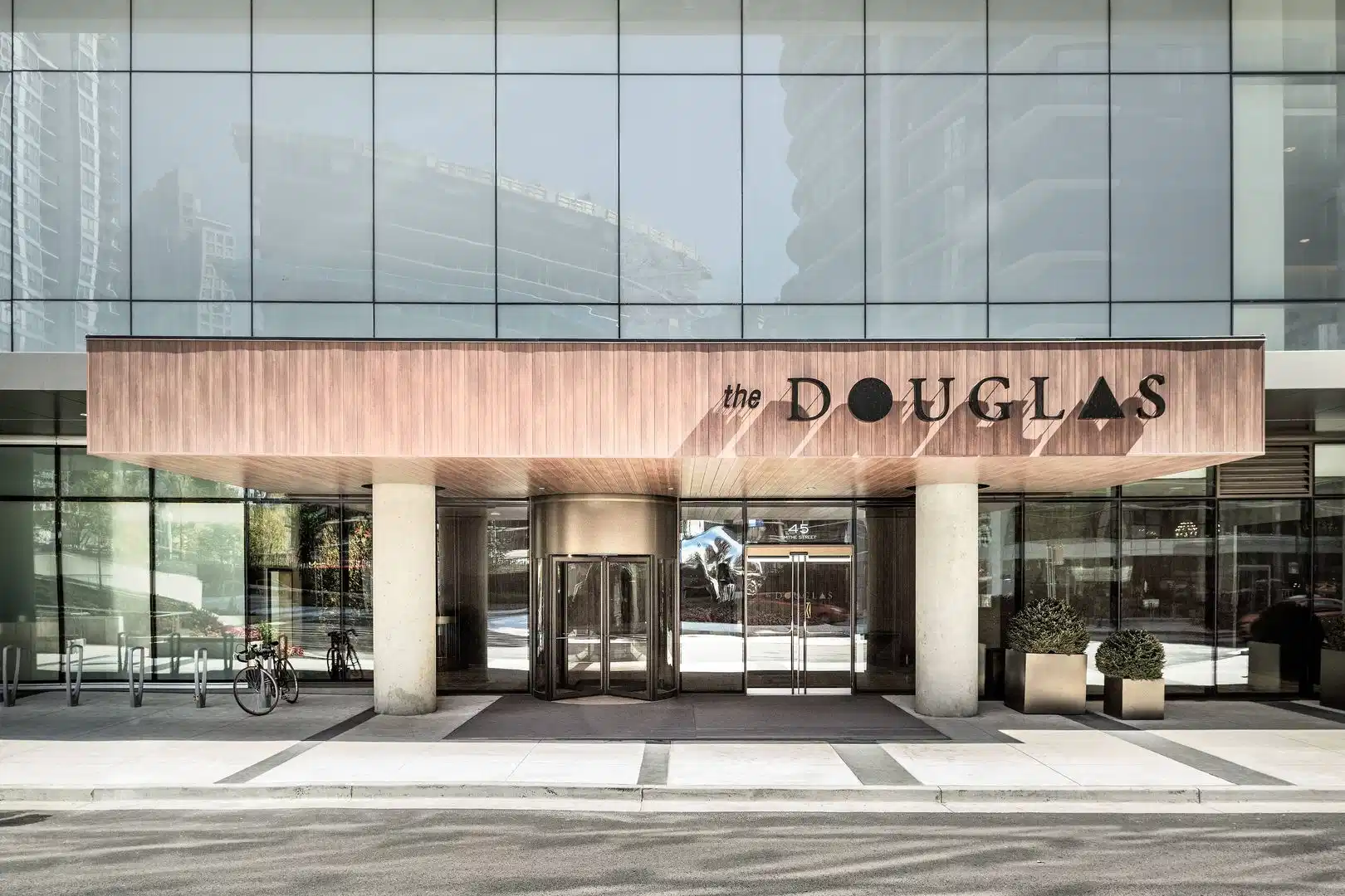 the DOUGLAS, Autograph Collection – Hotelfoto