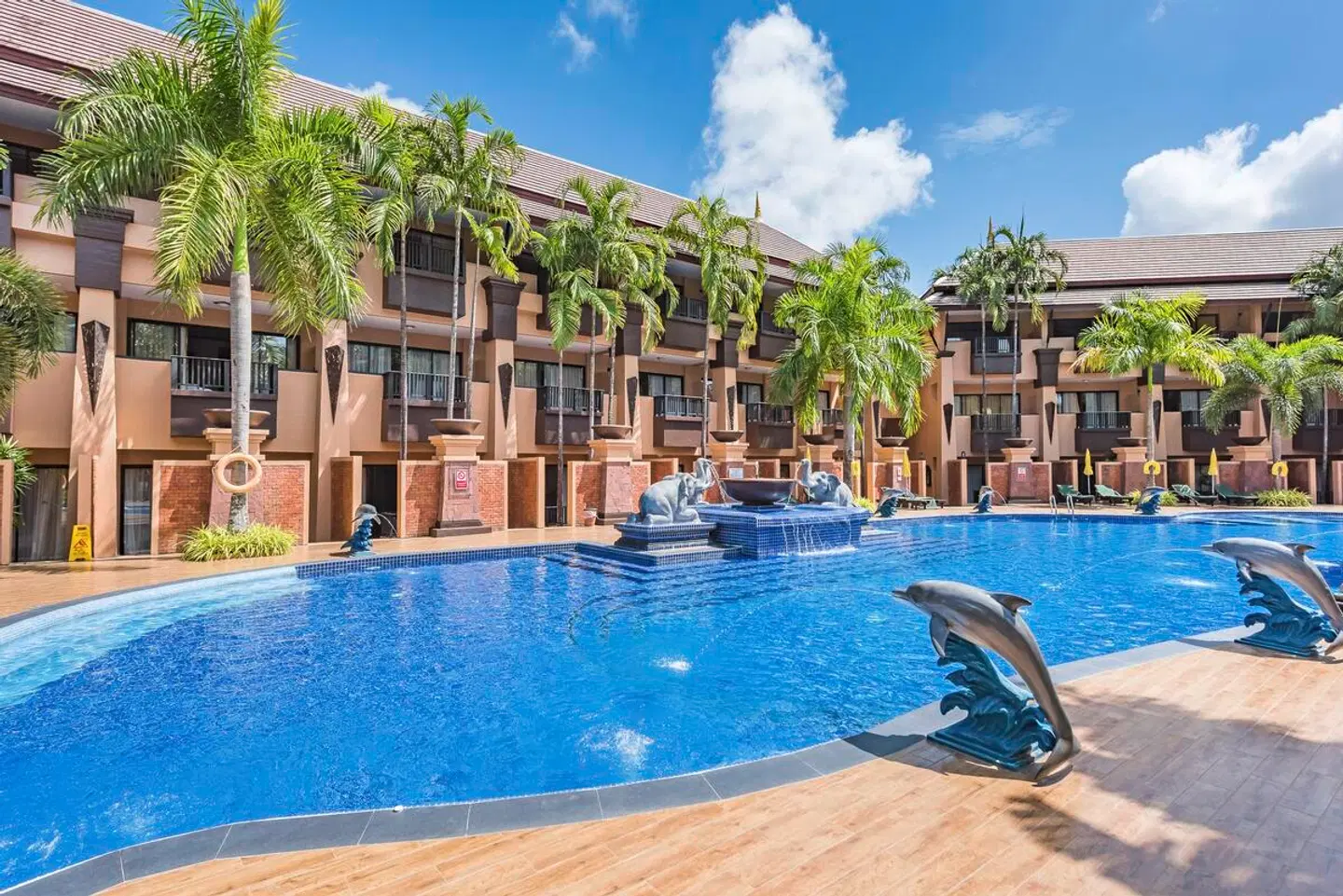 Princess Kamala Beachfront Hotel OUTDOOR_POOL