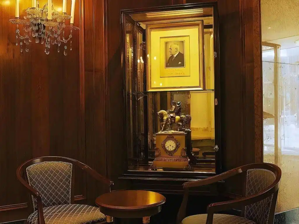 Ambassador – Hotelfoto