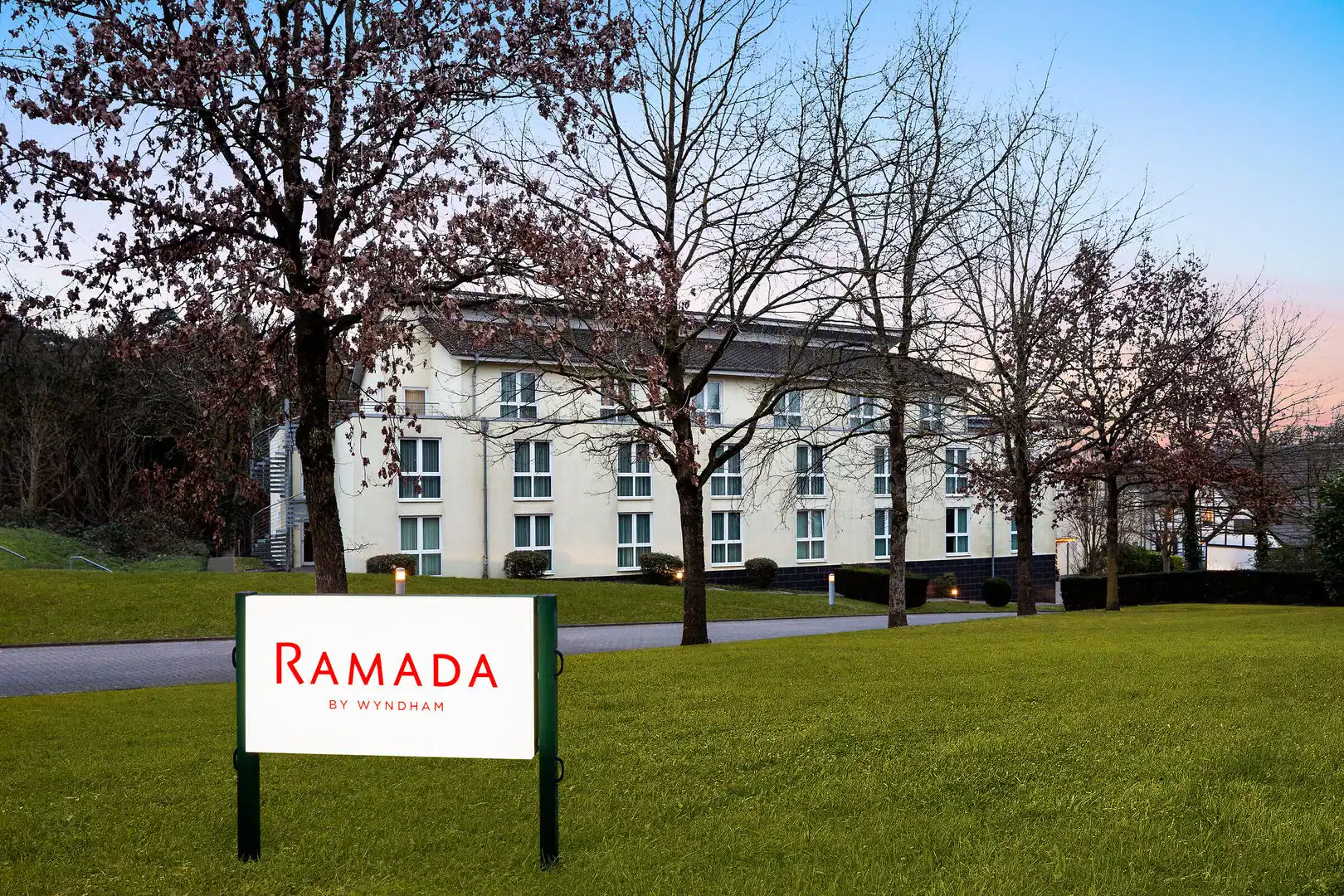 Ramada by Wyndham Duesseldorf Ratingen – Hotelfoto