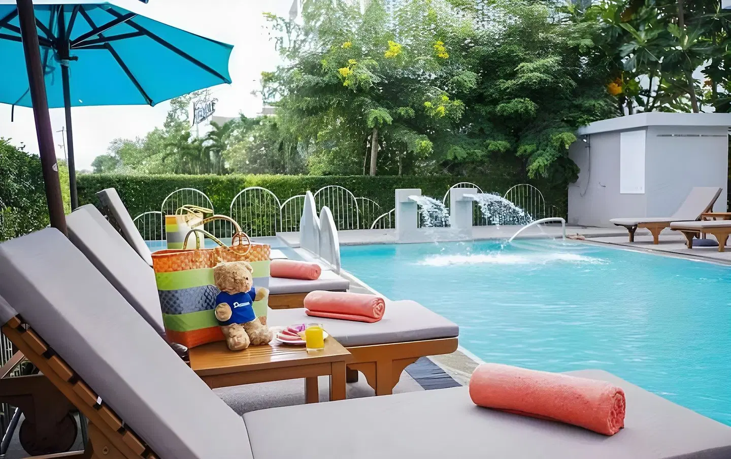 Recenta Suite Phuket Suanluang Terrasse