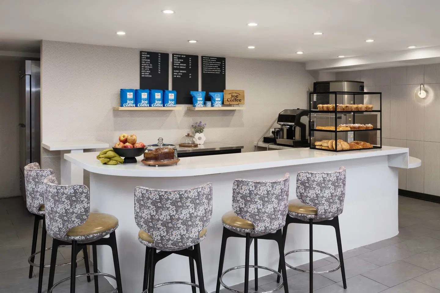 Hampton Inn by Hilton Long Island City New York Bar