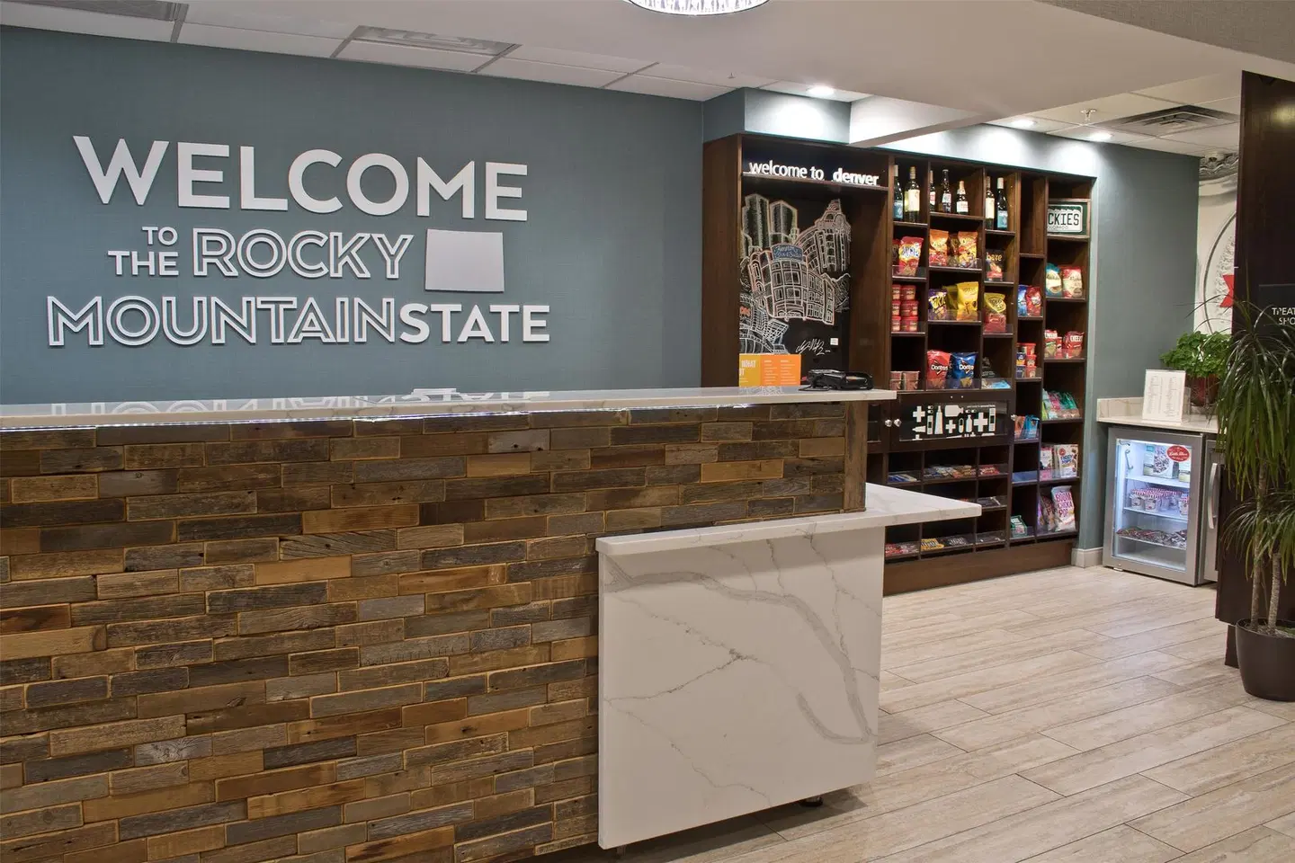 Hampton Inn & Suites Denver-Speer Boulevard Bar