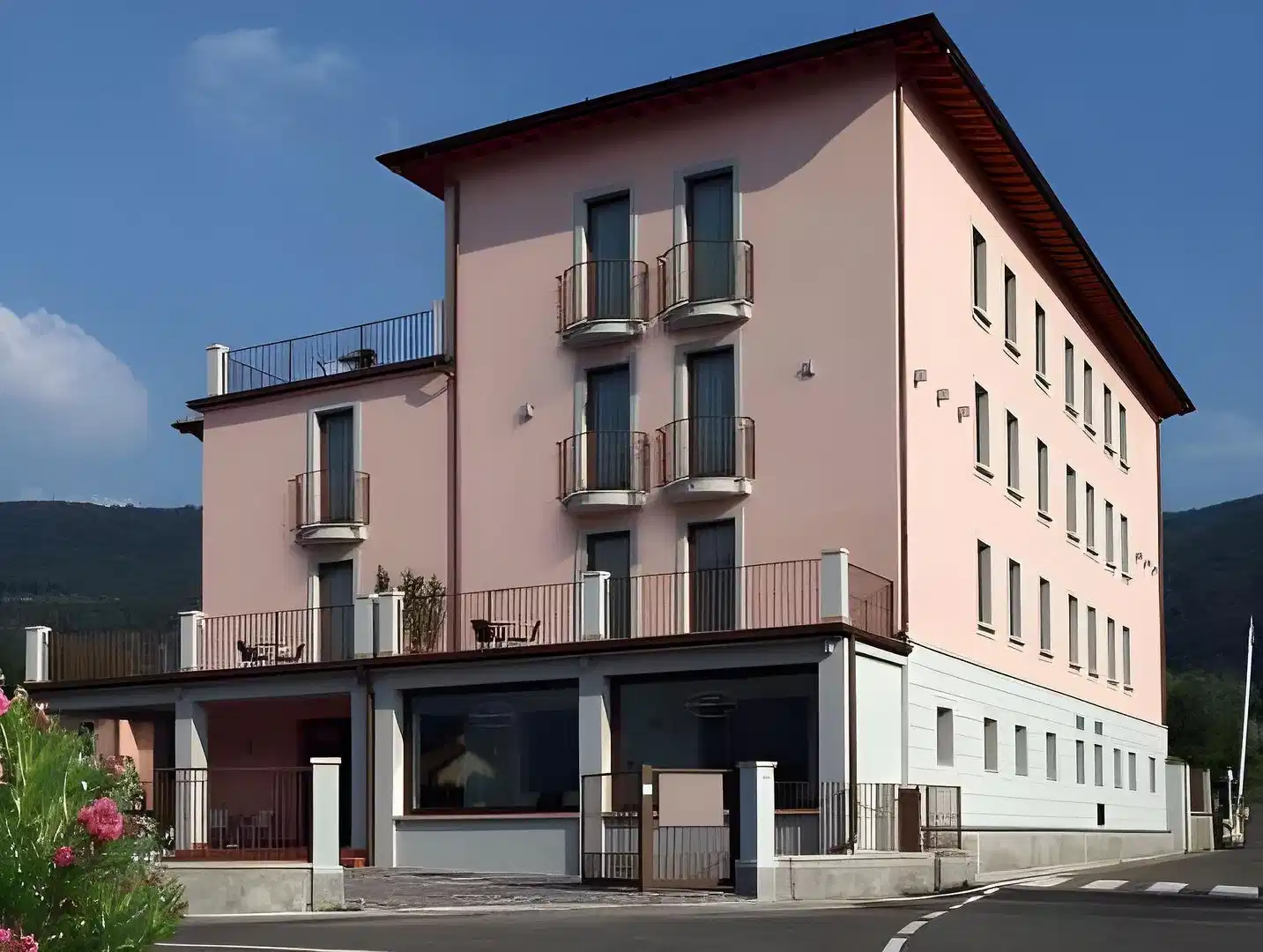 International Hotel – Hotelfoto