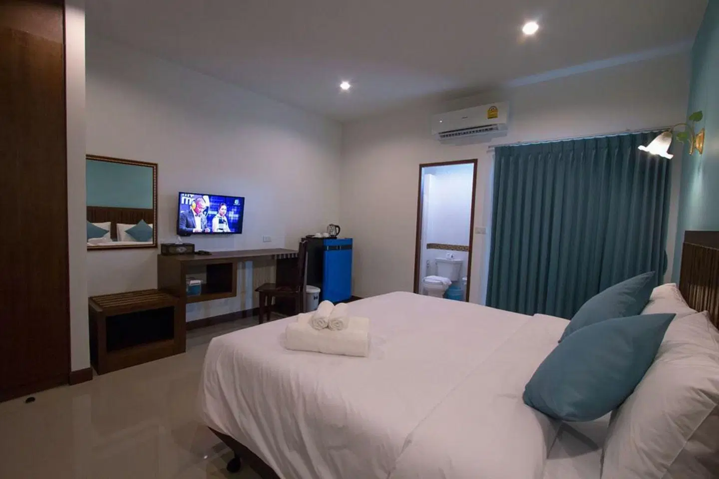 BS Airport at Phuket ROOM_EXAMPLE
