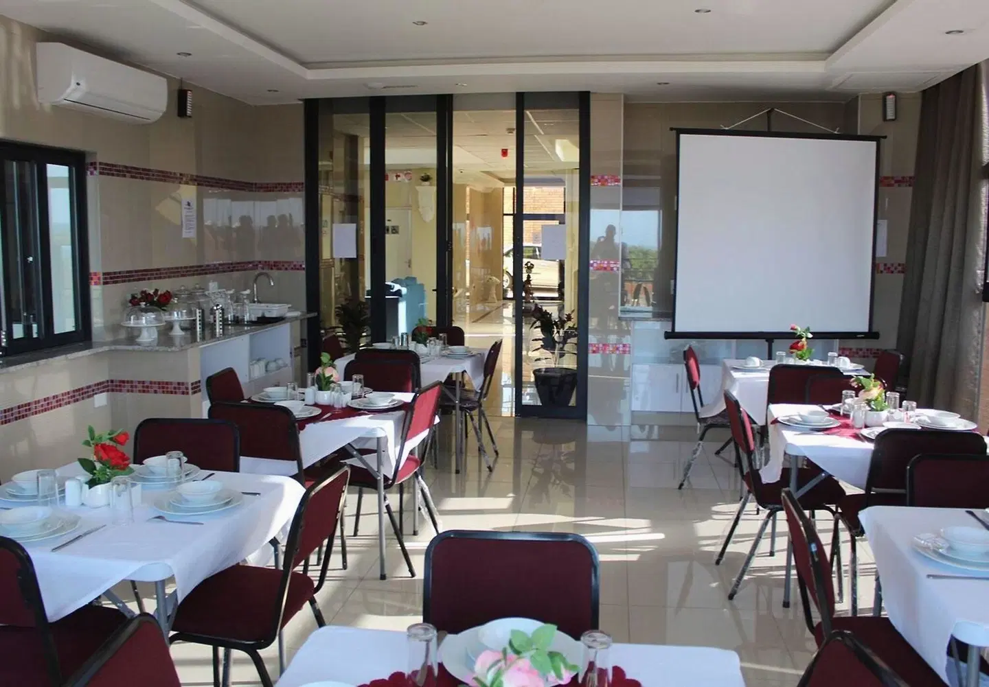 Royal Ushaka Hotel Morningside Restaurant