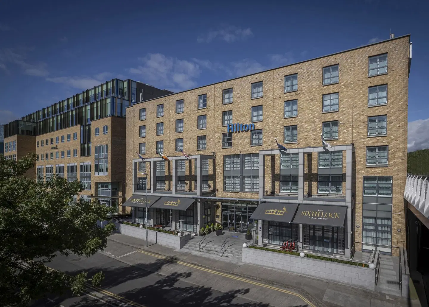 Hilton Dublin EXTERIOR