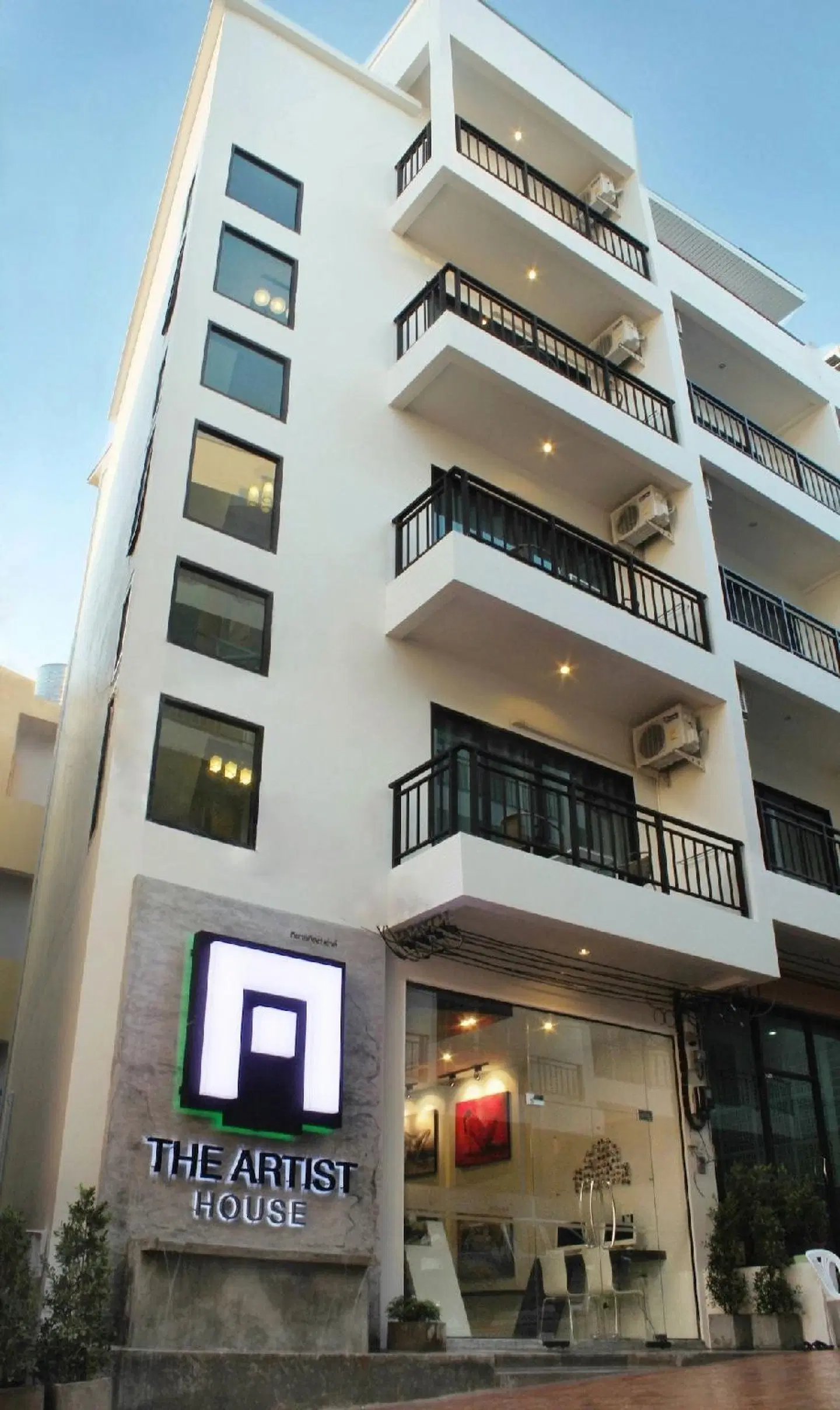 The Artist House EXTERIOR