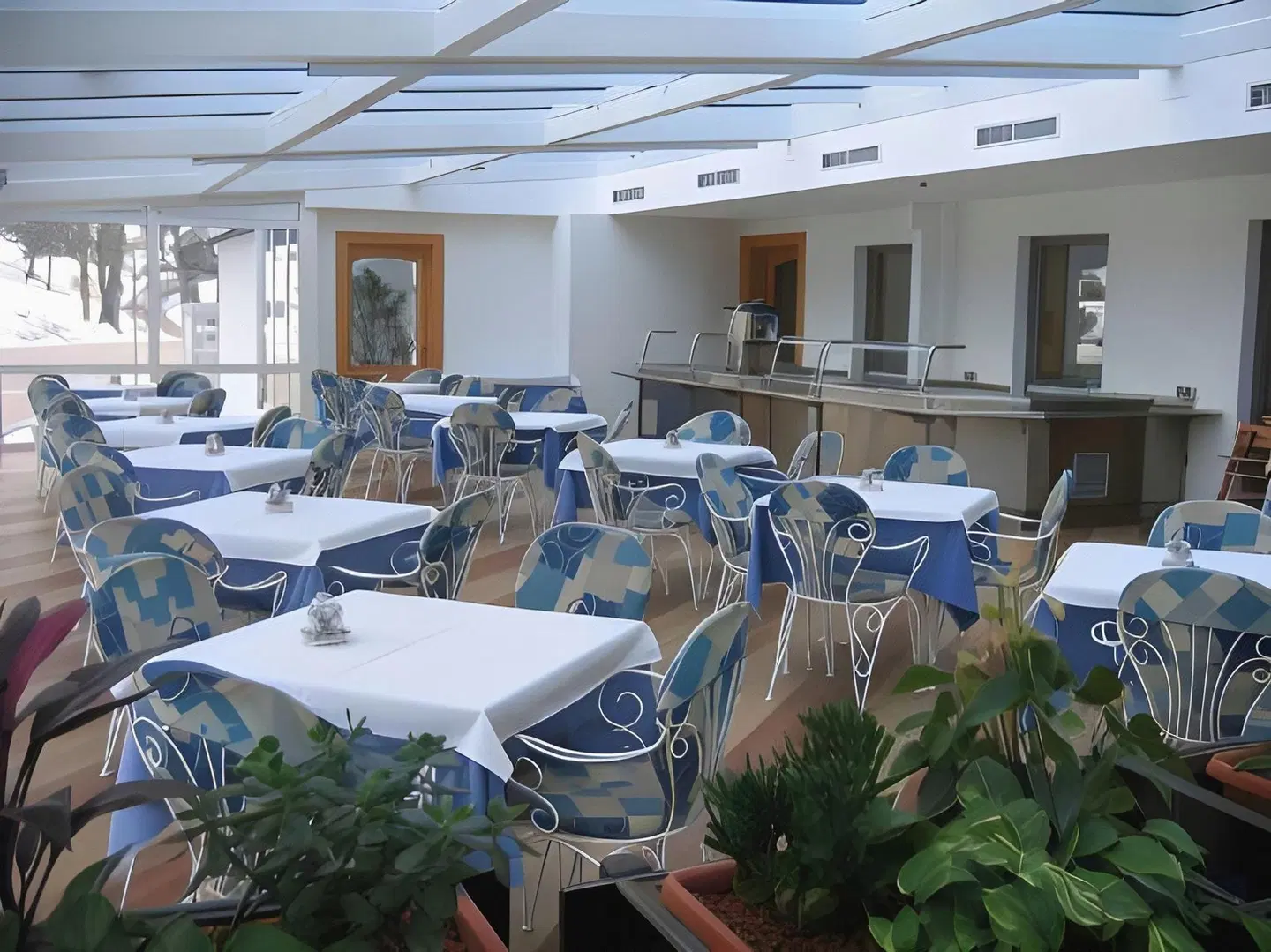 Jezero Restaurant