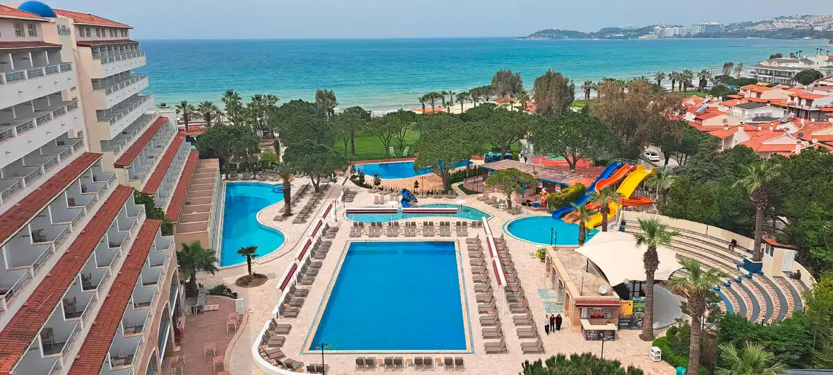Batihan Beach Resort – Hotelfoto