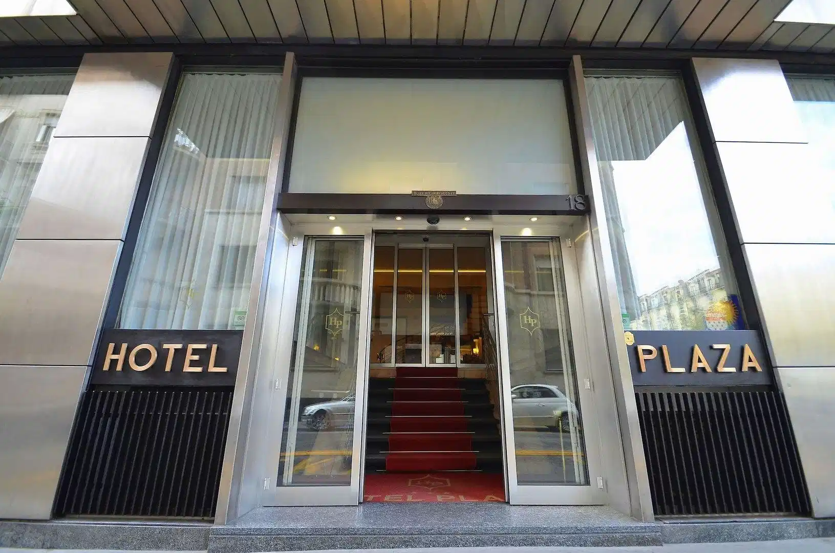 Plaza – Hotelfoto