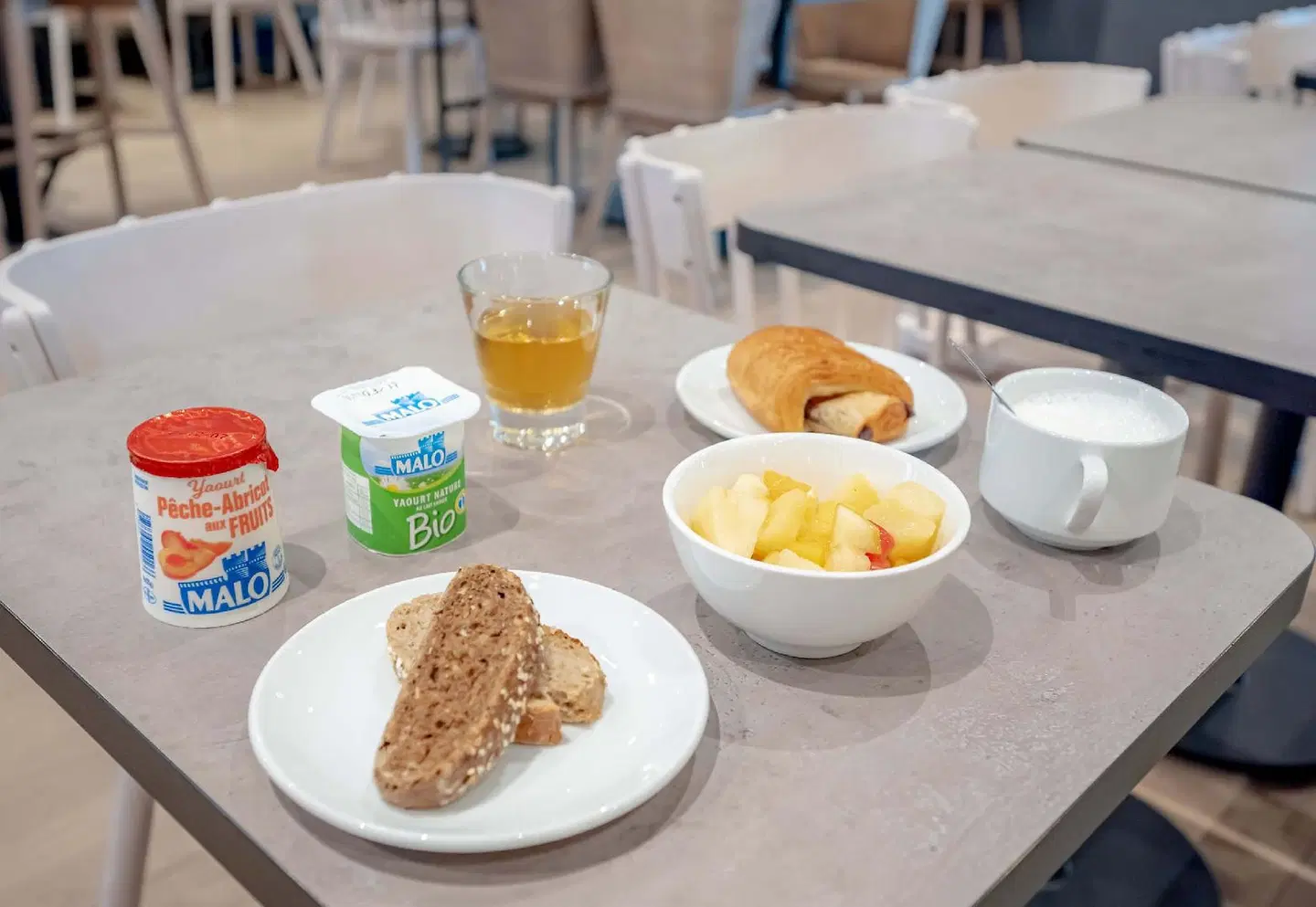 B&B Hotel Toulon Centre Gare Restaurant