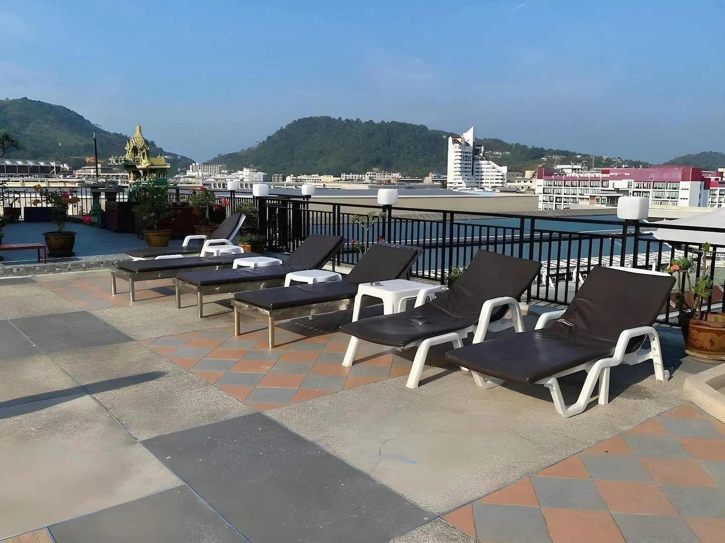 77 Patong Hotel & Spa Terrasse