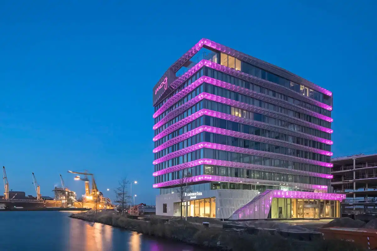 Moxy Amsterdam Houthavens – Hotelfoto